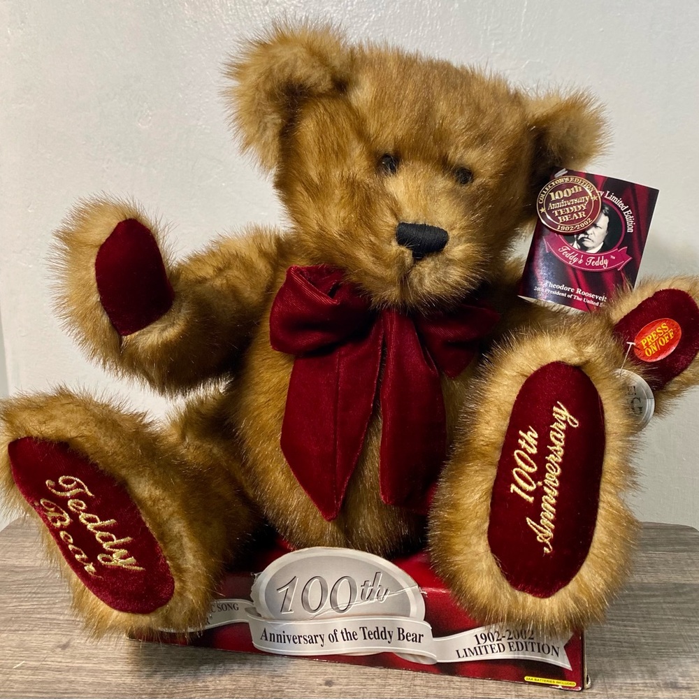 Vintage Dan Dee 100th Anniversary Singing Teddy Bear in Excellent Condition.